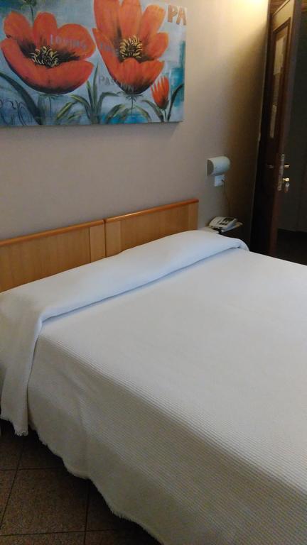 Hotel Lydia Alassio Bagian luar foto